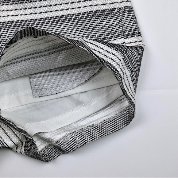 J.O.A. Structured Open Back Romper - Picture 6 of 8